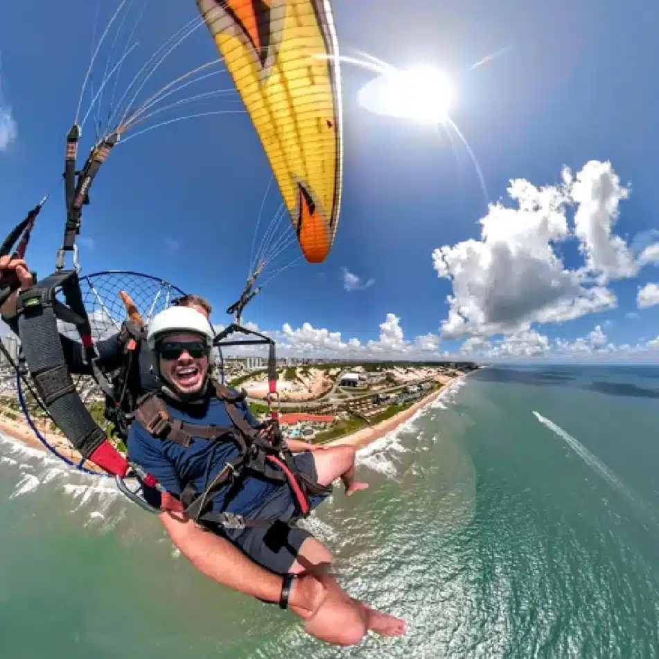 Voos de Parapente e Paramotor em Natal - Saraiva Adventura